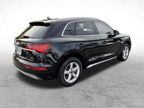 2023 Audi Q5 40 Premium