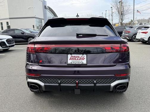 2026 Audi RS Q8 performance