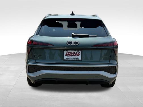 Sage Green Metallic 2026 Audi Q3 S line