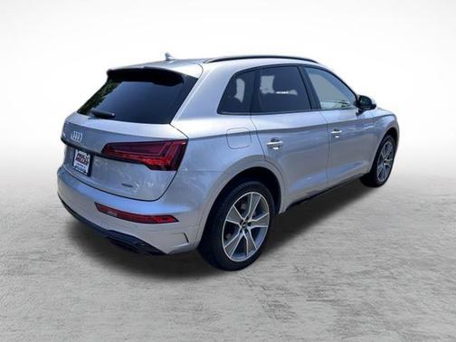 2025 Audi Q5 45 S line quattro Premium