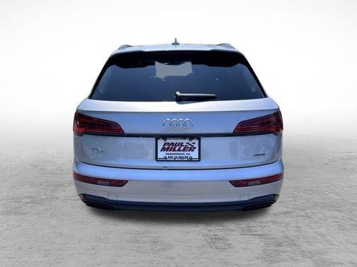2025 Audi Q5 45 S line quattro Premium