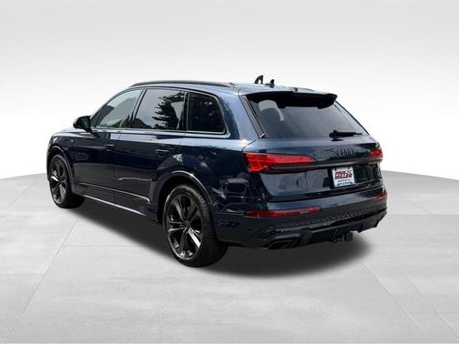 Blue Metallic 2026 Audi Q7 55