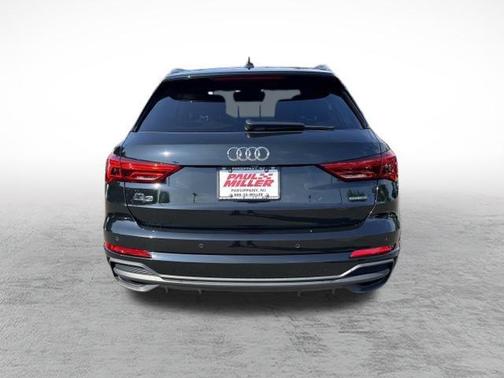 2024 Audi Q3 45 S line Premium