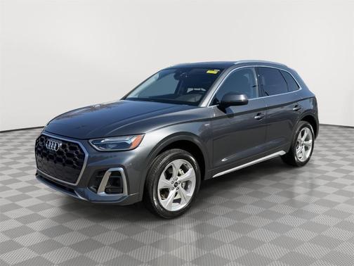 Daytona Gray Pearl Effect 2023 Audi Q5 45 S line Premium Plus