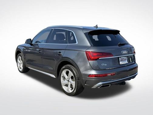 Daytona Gray Pearl Effect 2023 Audi Q5 45 S line quattro Premium