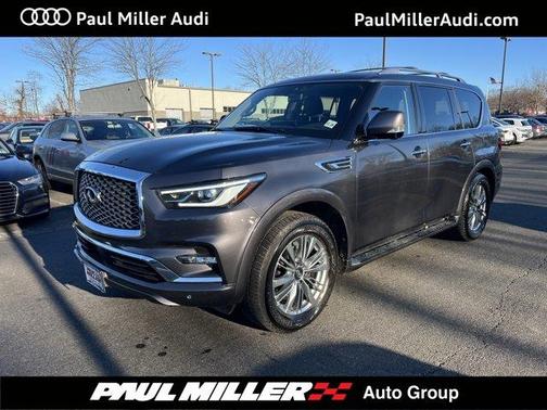 2022 INFINITI QX80 Luxe