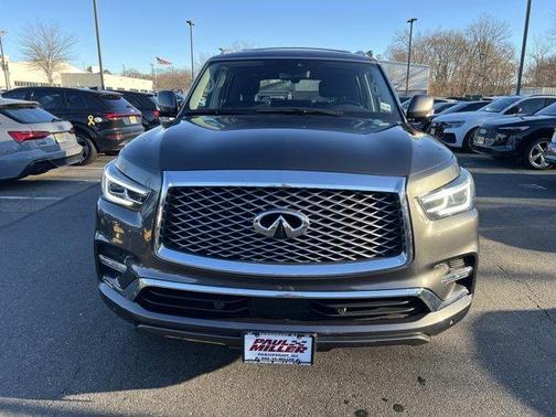2022 INFINITI QX80 Luxe
