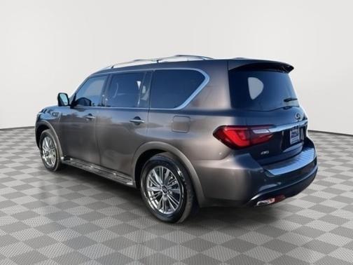 2022 INFINITI QX80 Luxe