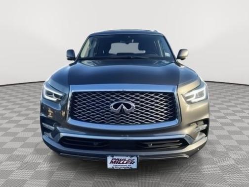 2022 INFINITI QX80 Luxe