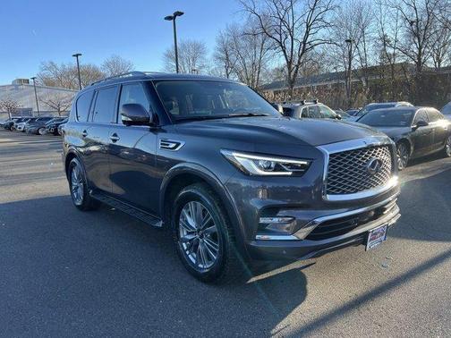 2022 INFINITI QX80 Luxe