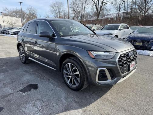 2023 Audi Q5 45 S line Premium Plus