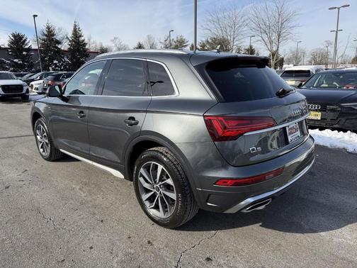 2023 Audi Q5 45 S line Premium Plus