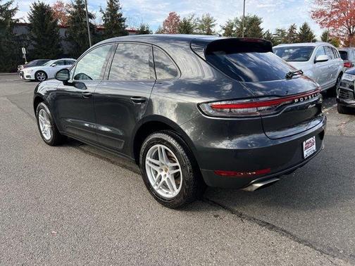 2021 Porsche Macan Base