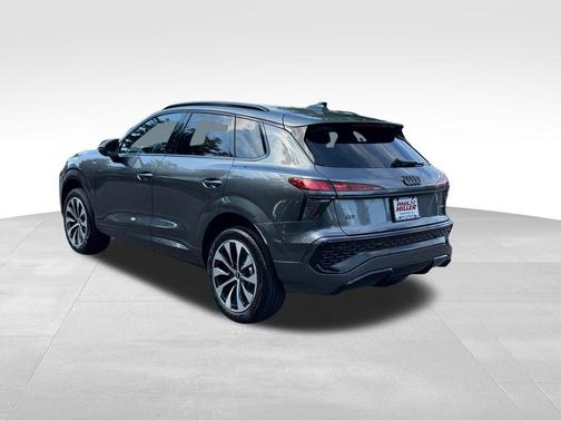 Daytona Gray Pearl 2026 Audi Q3 S line