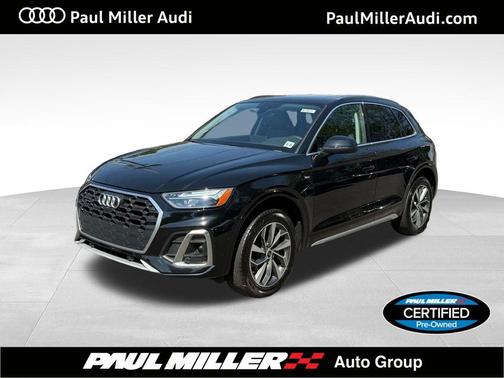 Mythos Black Metallic 2023 Audi Q5 45 S line quattro Premium
