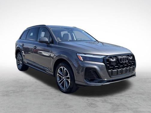 Samurai Gray Metallic 2026 Audi Q7 45 Premium