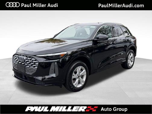 Mythos Black Metallic 2026 Audi Q5