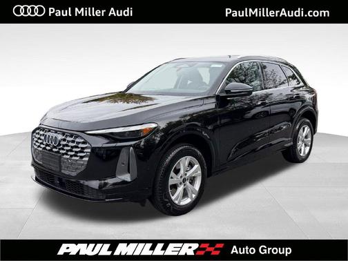 Mythos Black Metallic 2026 Audi Q5