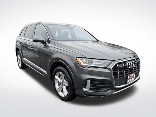 Samurai Gray Metallic 2023 Audi Q7 45 Premium Plus