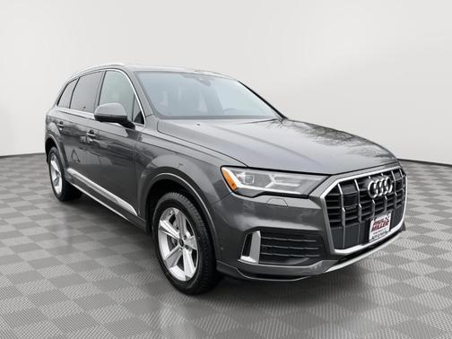 2023 Audi Q7 45 Premium Plus