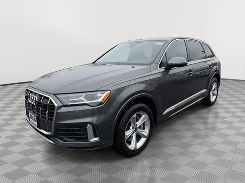2023 Audi Q7 45 Premium Plus