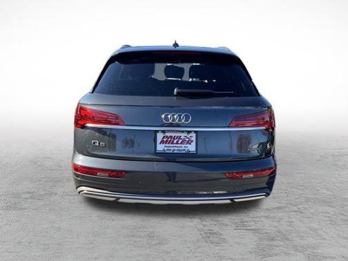 2023 Audi Q5 40 Premium