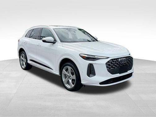 White 2026 Audi Q5 PLUS