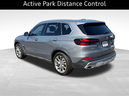 Skyscraper Gray Metallic 2024 BMW X5 xDrive40i