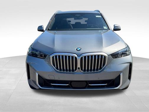 Skyscraper Gray Metallic 2024 BMW X5 xDrive40i