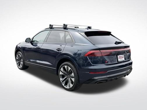 Waitomo Blue Metallic 2025 Audi Q8 55 Premium