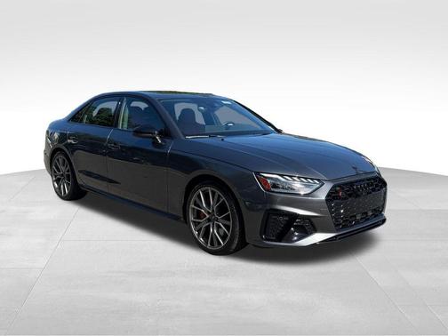 Daytona Gray Pearl Effect 2024 Audi S4 3.0T Premium