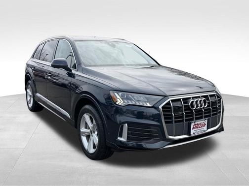 Waitomo Blue Metallic 2023 Audi Q7 45 Premium Plus