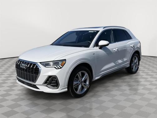 2023 Audi Q3 45 S line Premium