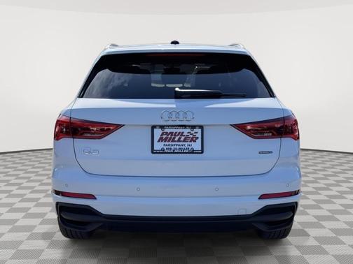 2023 Audi Q3 45 S line Premium