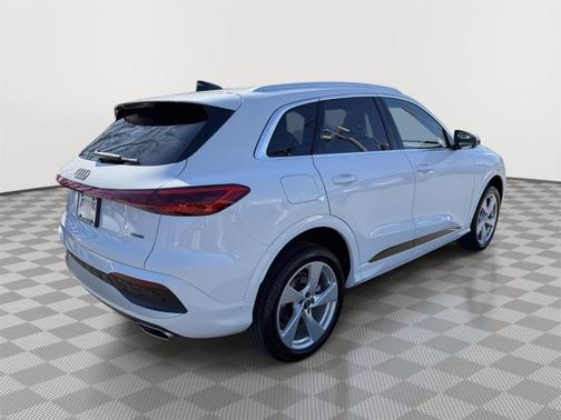 2025 Audi Q5 2.0T quattro Premium