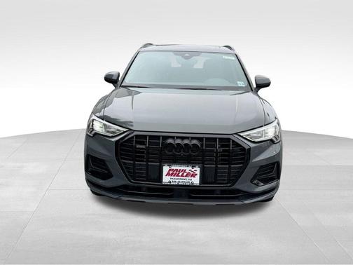 Nano Gray Metallic 2024 Audi Q3 40 Premium