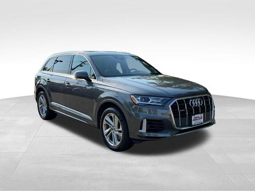 Samurai Gray Metallic 2021 Audi Q7 55 Premium Plus