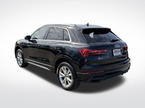 Mythos Black Metallic 2023 Audi Q3 45 S line Premium Plus