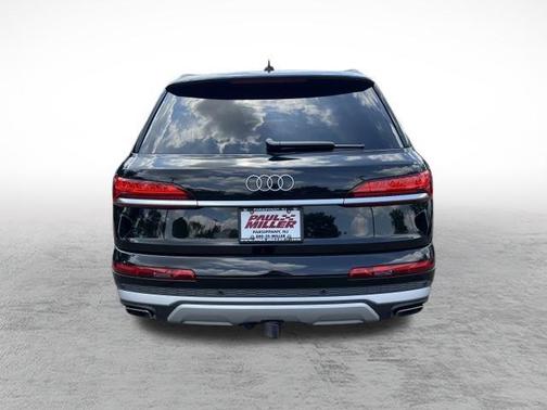 2025 Audi Q7 45 Premium