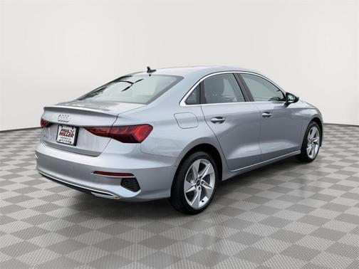 Florett Silver Metallic 2023 Audi A3 Premium Plus