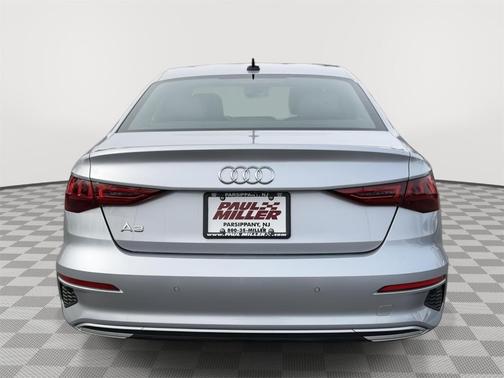 Florett Silver Metallic 2023 Audi A3 Premium Plus