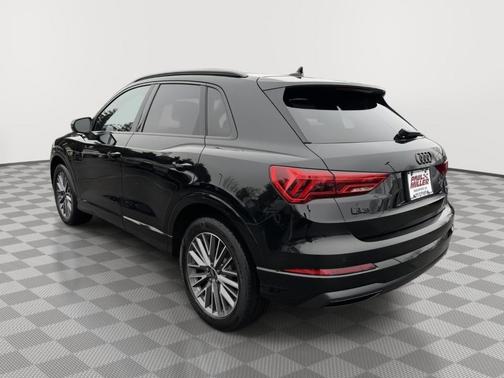 2023 Audi Q3 40 Premium