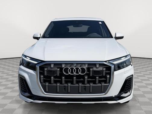 Glacier White Metallic 2026 Audi Q7 PLUS