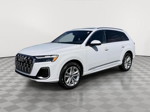 Glacier White Metallic 2026 Audi Q7 PLUS