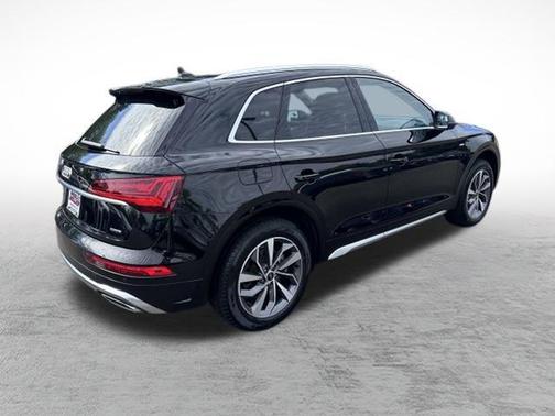 2022 Audi Q5 45 S line quattro Premium