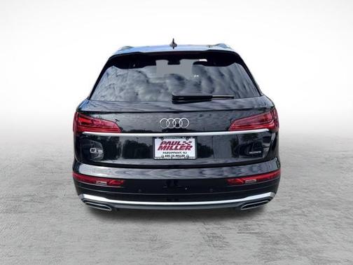 2022 Audi Q5 45 S line quattro Premium