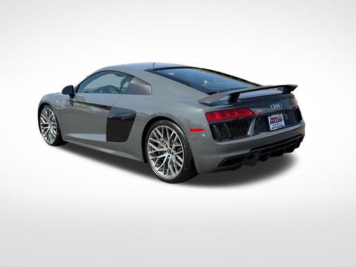 Audi Exclusive Color 2017 Audi R8 5.2 quattro Plus