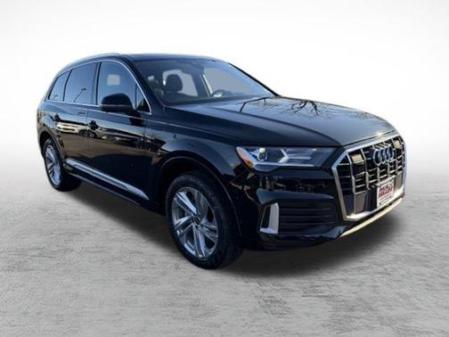 2023 Audi Q7 45 Premium