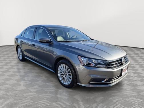 2017 Volkswagen Passat 1.8T SE