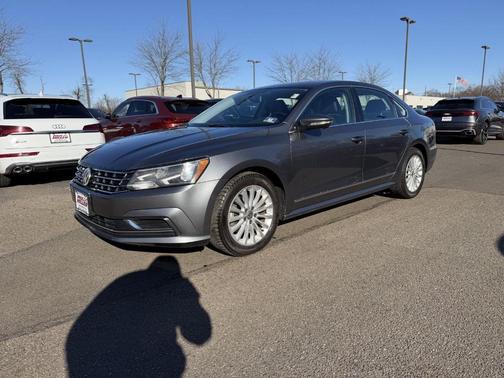 2017 Volkswagen Passat 1.8T SE